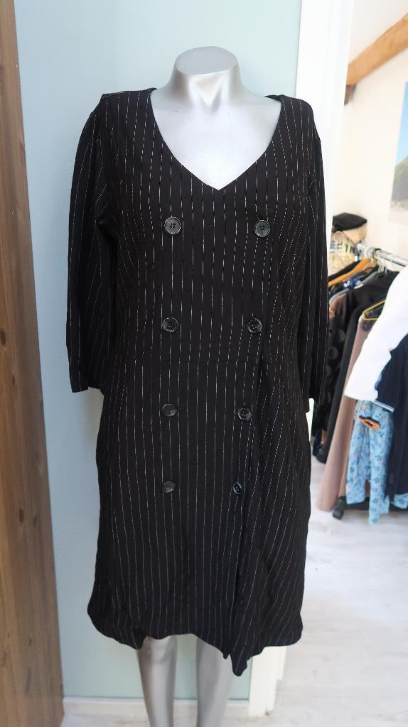 Yest prachtig tuniek zwart met krijtstreep maat 42, Zwart, Maat 42/44 (L), Ophalen of Verzenden, Zo goed als nieuw