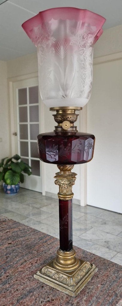 Prachtige antieke robijnrode Victoriaanse olielamp, Antiek en Kunst, Ophalen of Verzenden