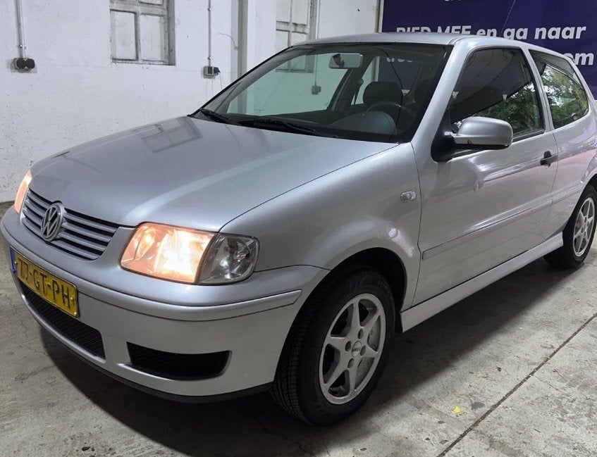 Volkswagen Polo 1.4 55KW 2001 Grijs, Auto's, Volkswagen, Voorwielaandrijving, 450 kg, 4 cilinders, 918 kg
