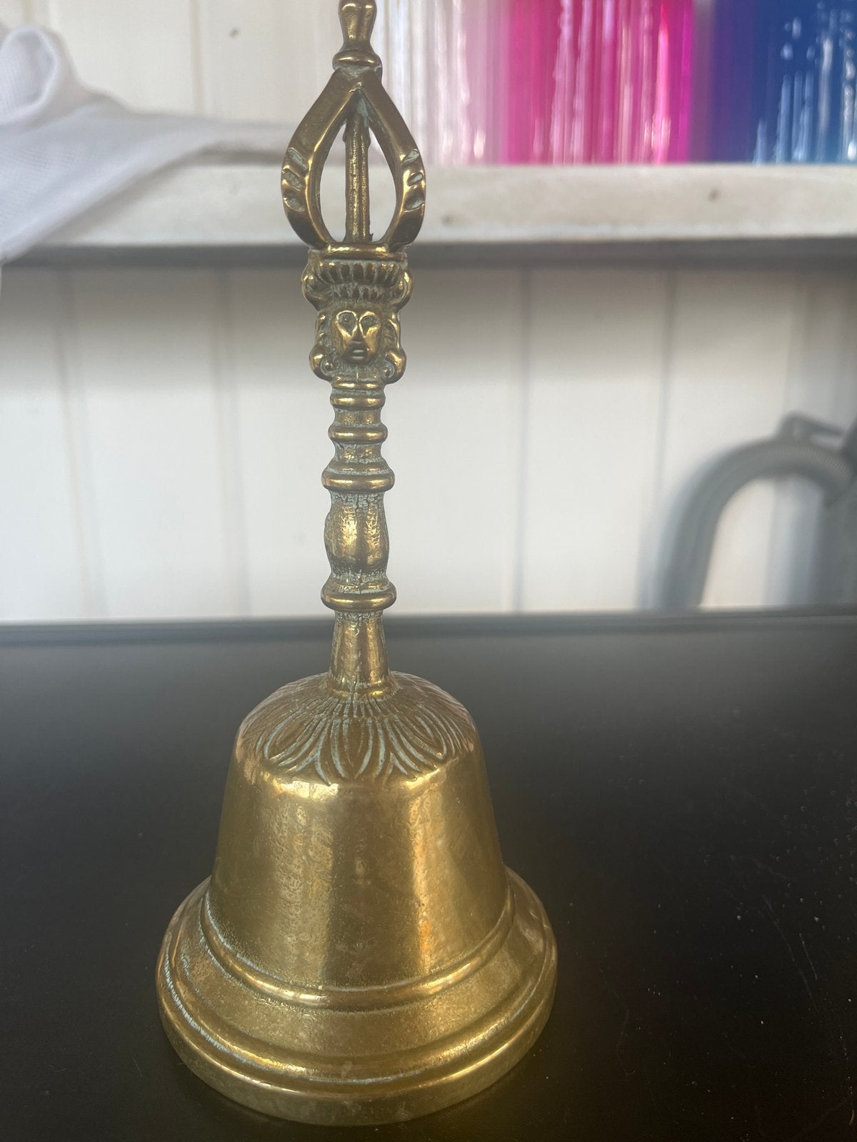 Antieke Messing Handbel - Decoratieve Bel, Ophalen