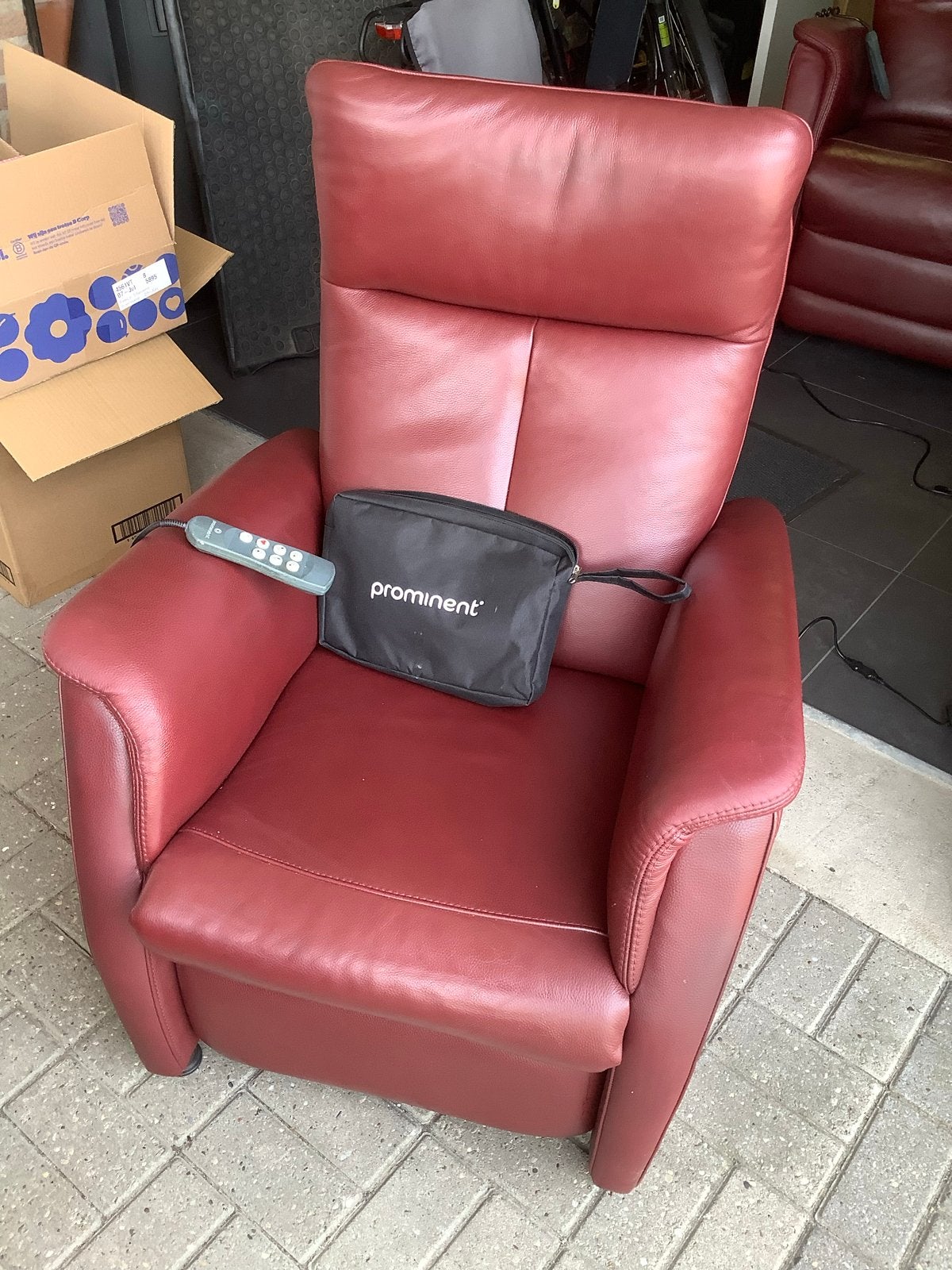 Prominent luxe leren relaxfauteuil, electrisch verstelbaar, Ophalen, Gebruikt, 75 tot 100 cm, Leer
