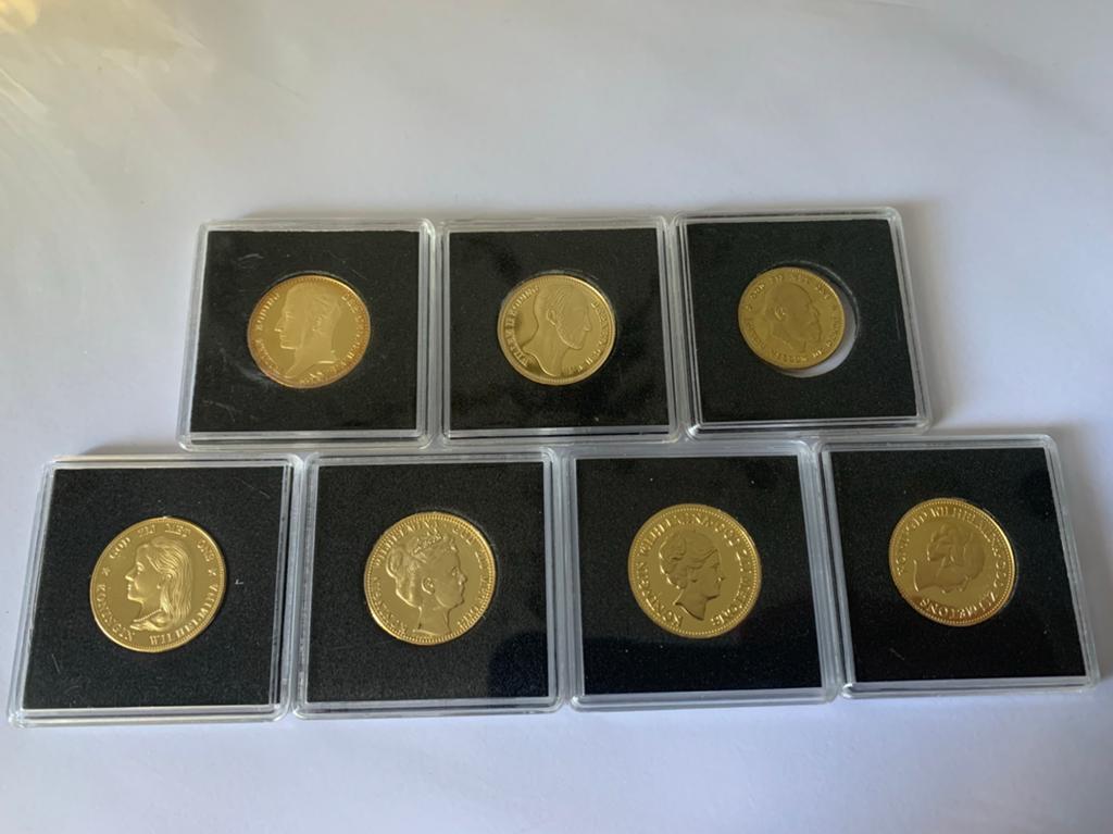 7 zilveren munten 10 gram zilver per munt verguld, Ophalen of Verzenden, Koningin Juliana, Overige waardes, Zilver