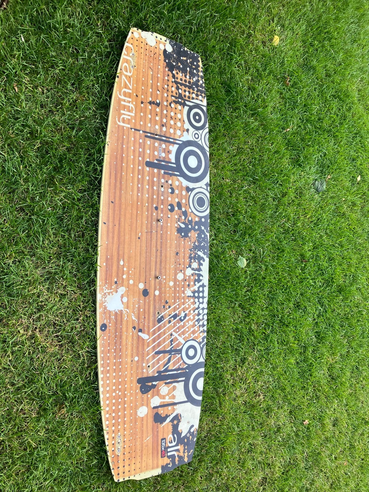 Crazyfly kitboard 135x40 kiteboard, Watersport en Boten, Kitesurfen, Gebruikt, Overige typen, 4 m² of minder, Twintip, Ophalen