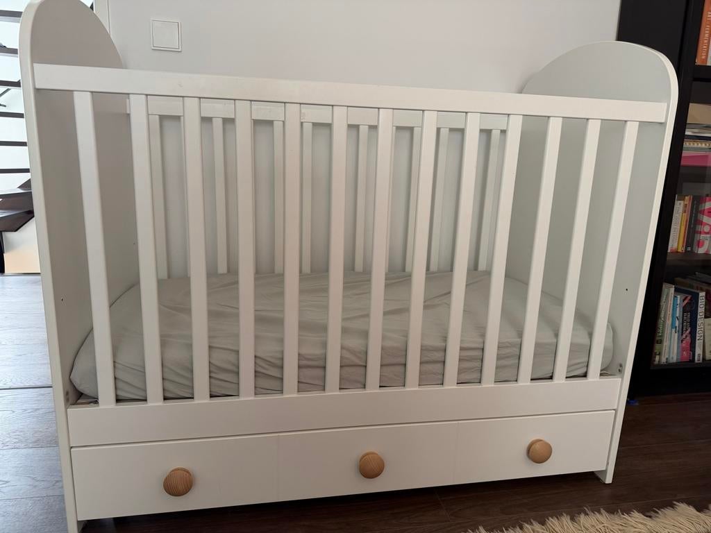 Ikea bed and matras (new price €350), Ophalen, 70 tot 85 cm, 140 tot 160 cm, Zo goed als nieuw