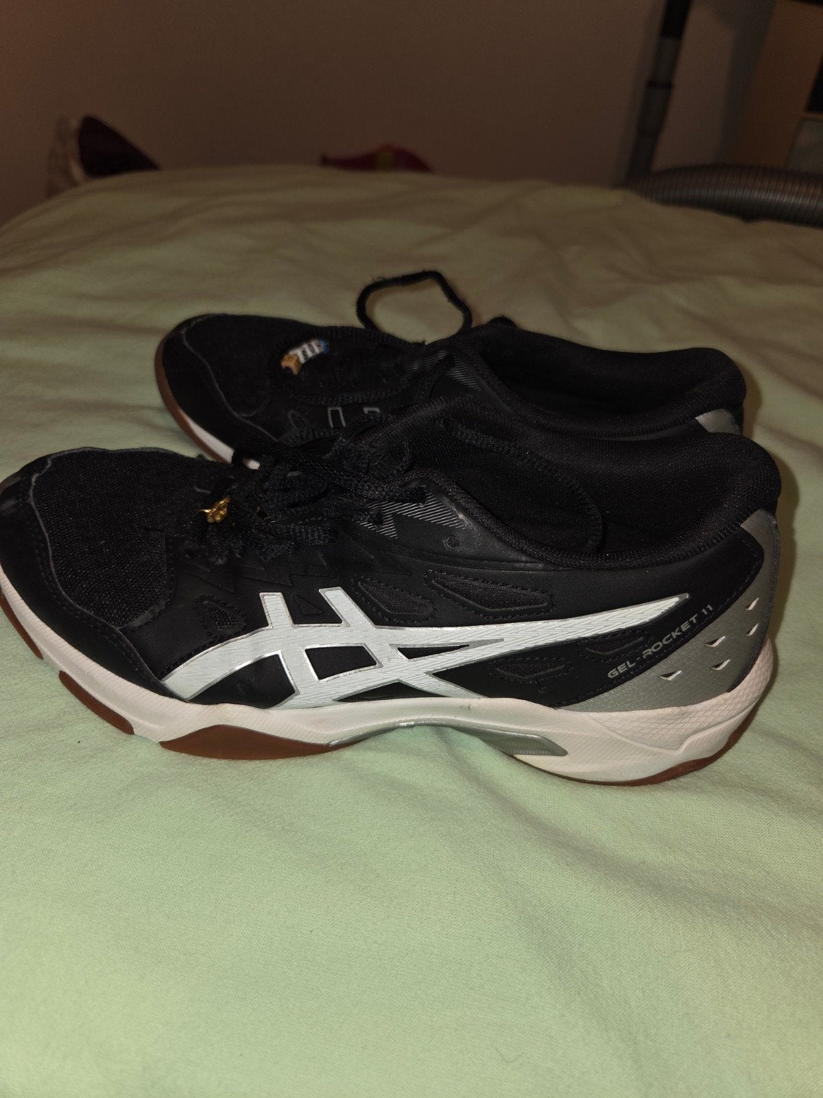 ASICS GEL-ROCKET 11 indoorschoenen - Maat 37,5, Ophalen, ASICS, Gedragen, Sportschoenen