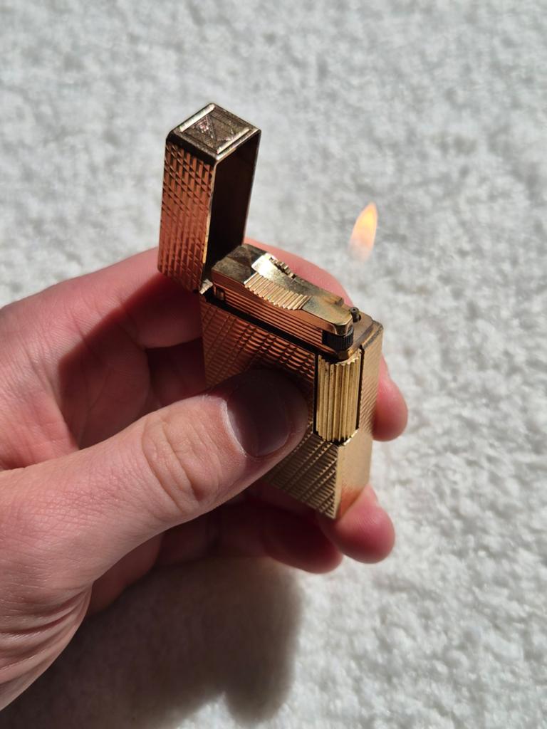 S.T. Dupont Ligne 1 – Vintage Vergulde Aansteker – Werkend, Verzamelen, Ophalen of Verzenden, Gebruikt, Aansteker