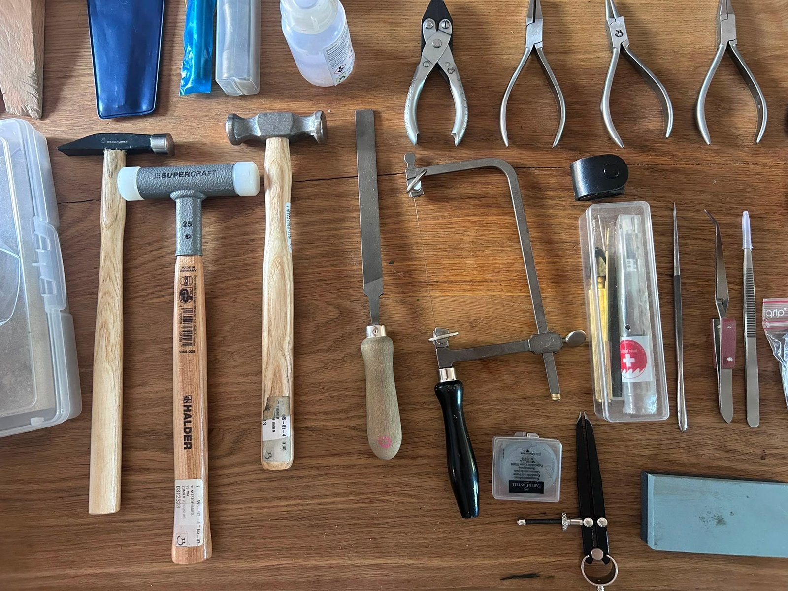 Goudsmid koffer opleiding, Diensten en Vakmensen, Edelsmeden en Sieradenmakers