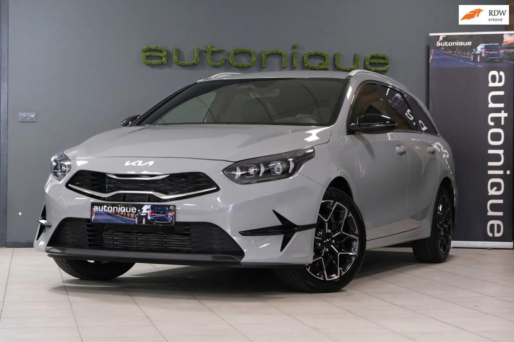 Kia Ceed 1.5 T-GDi DynamicPlusLine *4.976km UNIEK* Leder/Sto, Voorwielaandrijving, Zwart, 4 cilinders, Leder en Stof