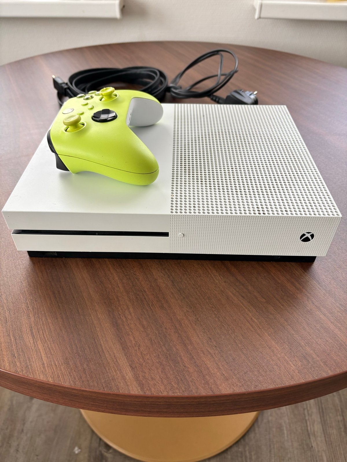 Xbox One S met 1 controller, Spelcomputers en Games, Ophalen, Xbox One S, Met 1 controller, 500 GB