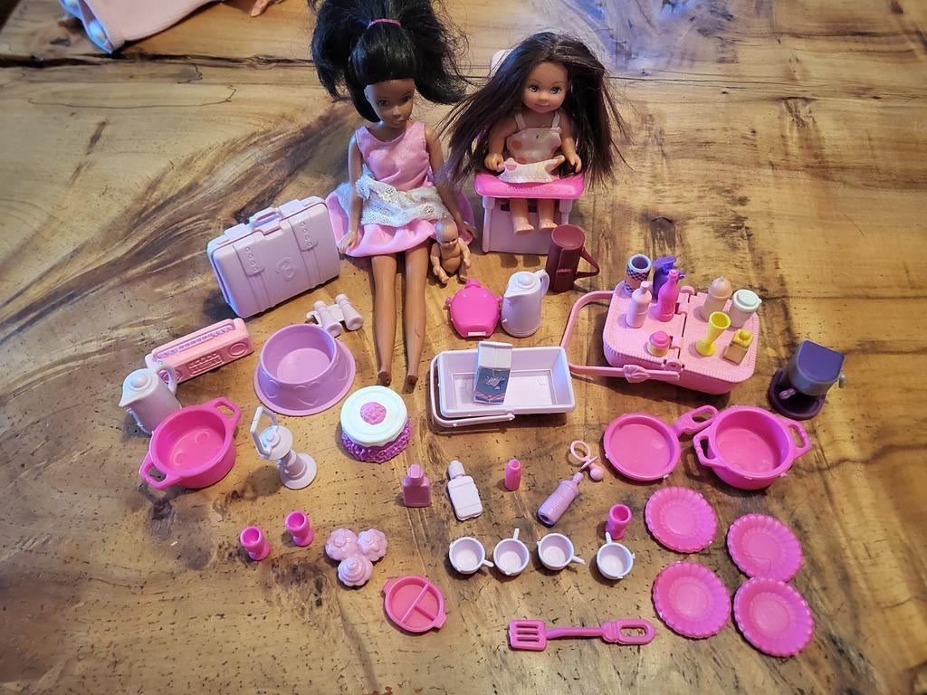 Barbie en Kelly poppen met accessoires, Ophalen of Verzenden, Gebruikt, Barbie