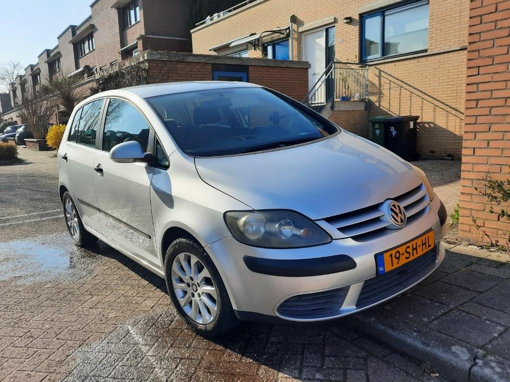 Volkswagen Golf Plus 1.6 FSI 85KW 2006 Grijs - 176000 km, Auto's, Stof, 4 cilinders, Elektrische ramen, 1200 kg