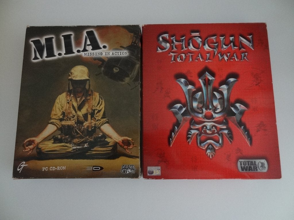 2 computerspellen, 1 speler, Zo goed als nieuw, Vanaf 16 jaar, Ophalen