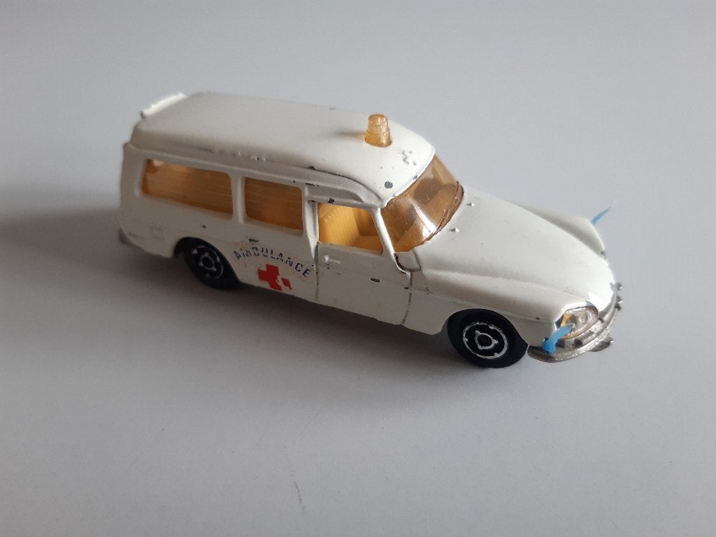 Speelgoed. Voertuig. Auto. Ambulance. Frankrijk. Vintage., Ophalen of Verzenden, Gebruikt