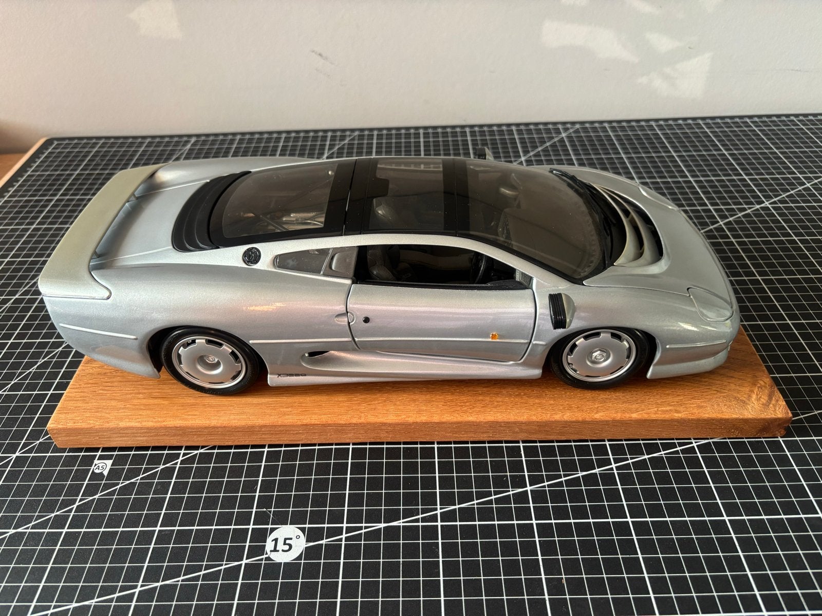 Maisto 1:12 Jaguar XJ220 - Zonder doos, Ophalen of Verzenden, Gebruikt