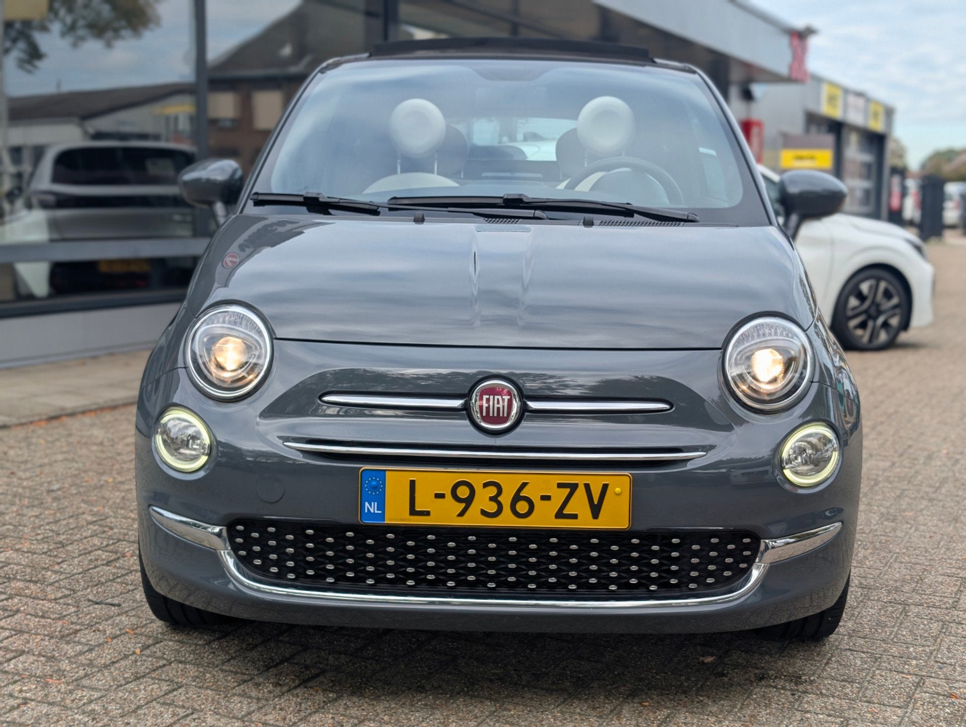 Fiat 500 C 1.0 Hybrid Dolcevita Rijklaar +Bovag Garantie, Auto's, Voorwielaandrijving, 12 maanden, 4 stoelen, Bedrijf