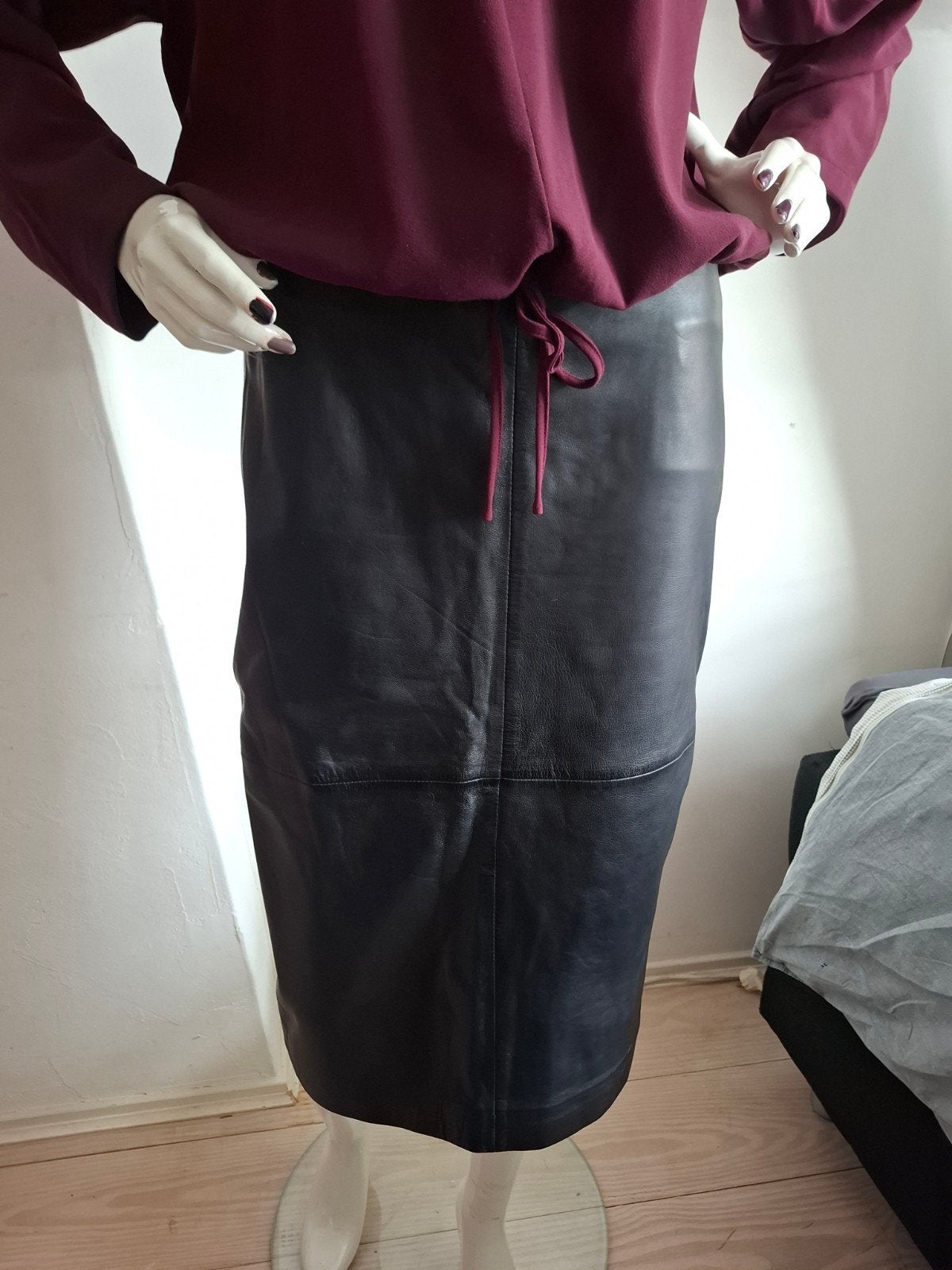 Zwarte leren Anna van Toor rok.
Maat 40.
100 % leer.
Gevoerd, Kleding | Dames, Maat 38/40 (M), Anna van Toor, Zwart, Ophalen of Verzenden
