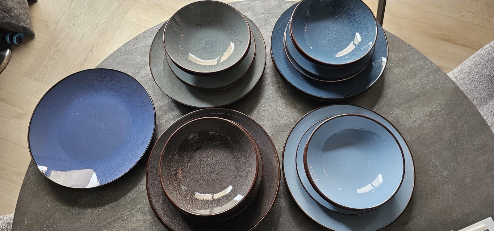 Elin servies set - borden en kommen in diverse kleuren, Ophalen, Gebruikt, Overige merken, Keramiek