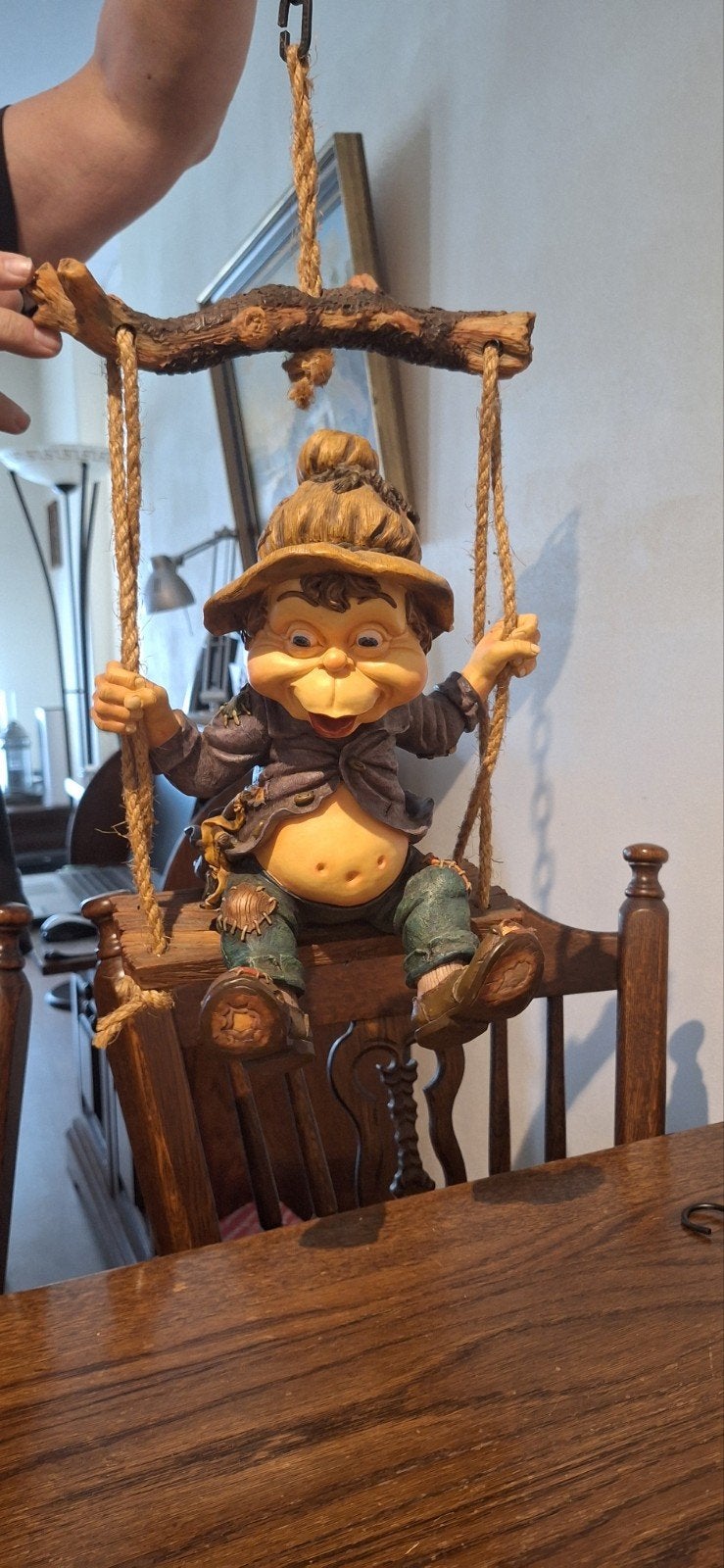 Laaf Loll op schommel met paspoort - Efteling Collectie, Ophalen