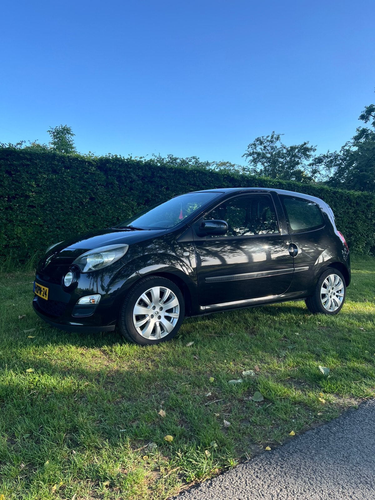 Renault Twingo 1.2 16V 2013 Zwart, Auto's, Renault, Particulier, Twingo, ABS, Airbags, Airconditioning, Bluetooth, Boordcomputer