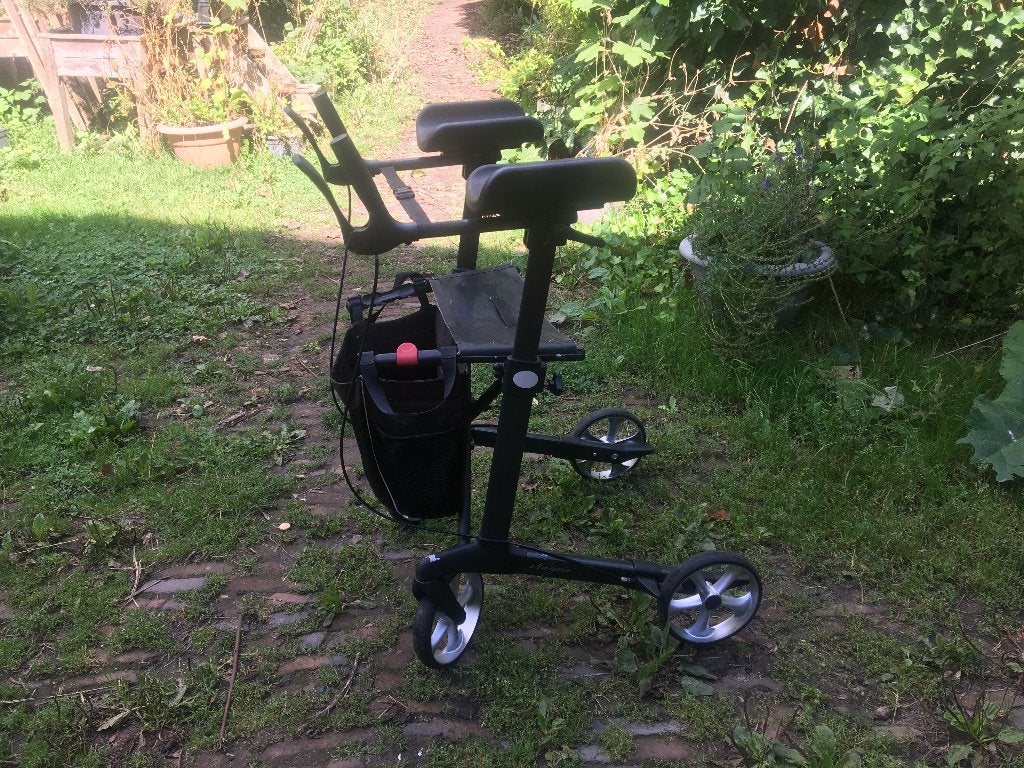 Navigator rollator met onderarmschalen en zachtebanden, Diversen, Rollators, Ophalen, Opvouwbaar, Gebruikt