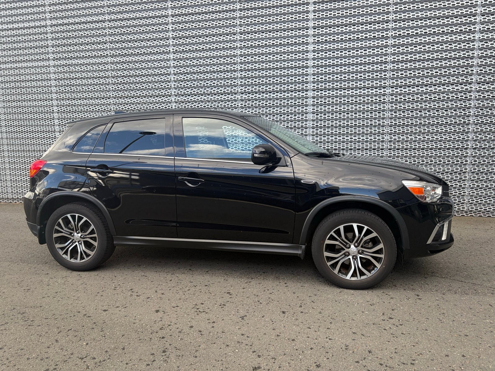 Mitsubishi ASX | weinig KM | NL Auto | carplay, Auto's, Voorwielaandrijving, Dealer onderhouden, Zwart, 4 cilinders