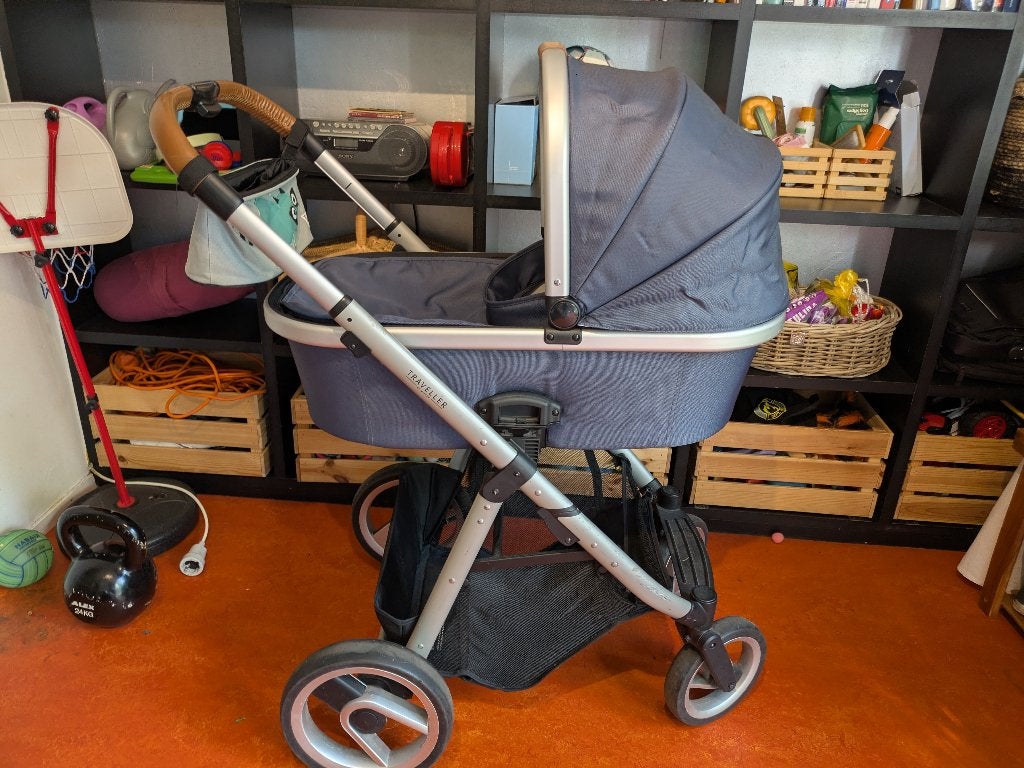 Mutsy traveller combi kinderwagen (plus autostoel), Ophalen, Gebruikt, Combiwagen, Met autostoeltje