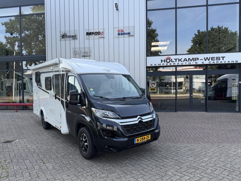Carado V 337 compacte uitvoering, Caravans en Kamperen, Campers, Chemisch toilet, Standaard zit, Koelkast, 6 tot 7 meter