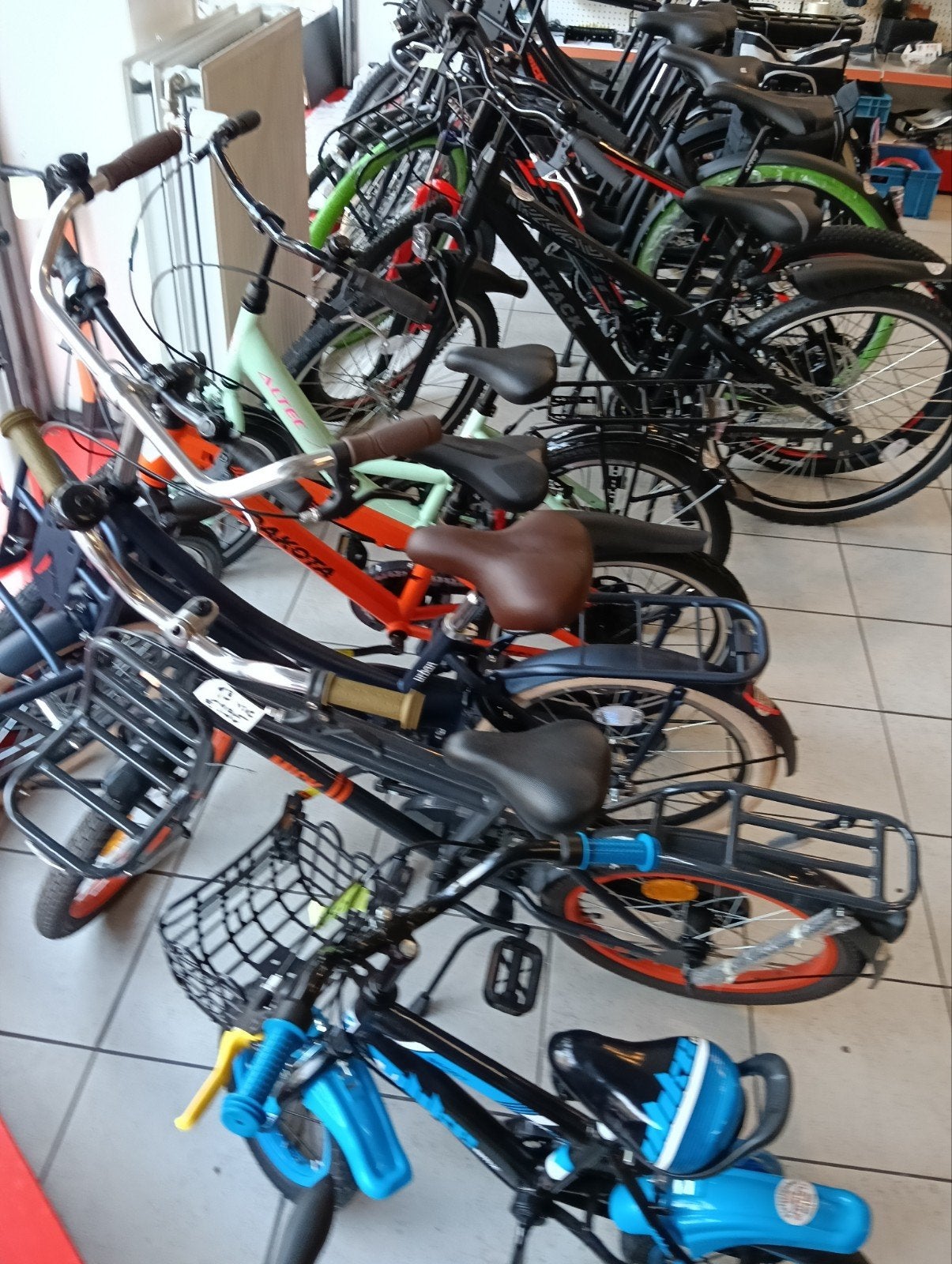 Foto 11 van van klein tot groot nieuw en tweedehands fietsen 100 euro