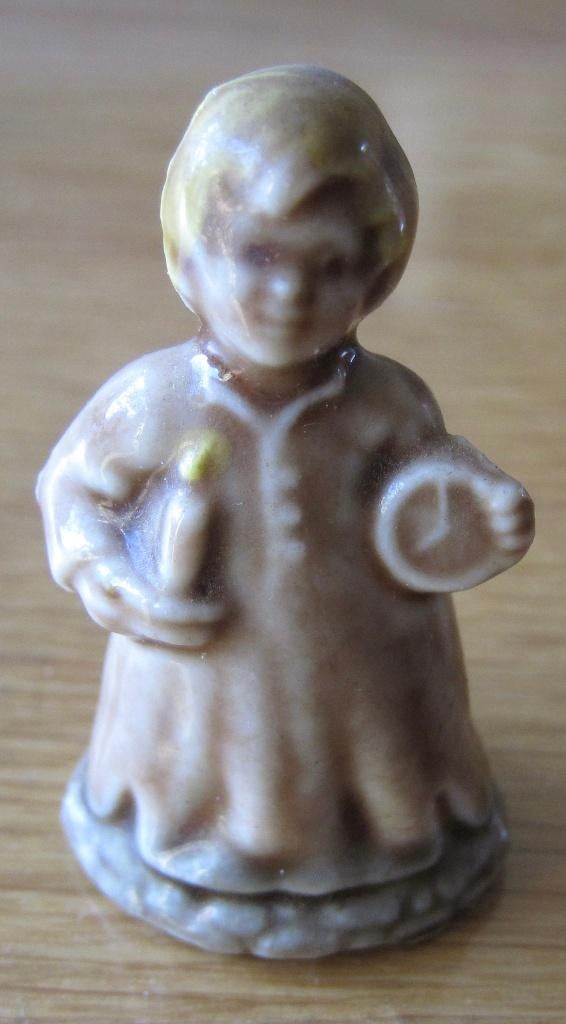 Wade whimsie miniatuur van meisje met kaars en klok, Ophalen of Verzenden, Zo goed als nieuw, Mens