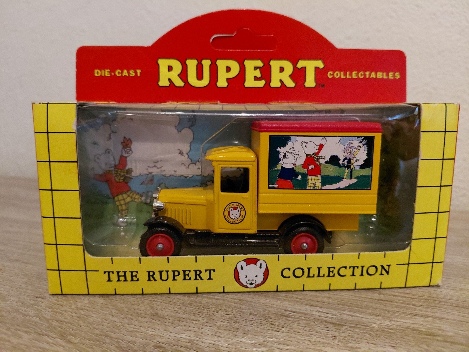 'Rupert The Bear' 1928 Chevrolet Box Van, Overige merken, Verzenden, 1:32 tot 1:50, Nieuw