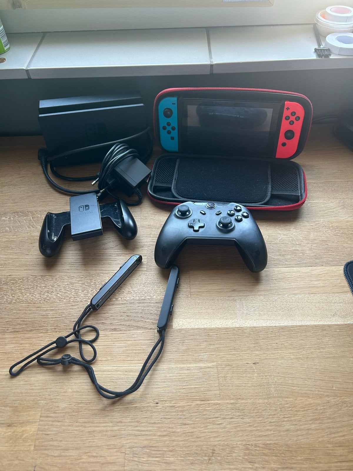 Nintendo Switch Original met 32GB Micro SD-kaart, Gebruikt, Ophalen of Verzenden, Switch Original, Met 3 controllers of meer