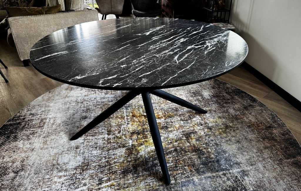 Eetkamertafel rond 140 cm. Tevens ronde mat van 240 cm, Huis en Inrichting, Ophalen, Rond, Zwart Marmerlook, Zo goed als nieuw