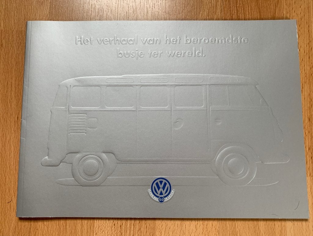 VOLKSWAGENBUS. Verhaal van het beroemdste busje ter wereld., Ophalen of Verzenden, Zo goed als nieuw