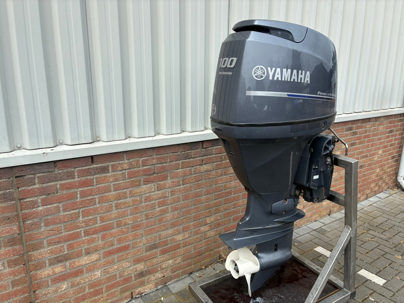 Yamaha 100 pk 4 takt , bj 2013, Powertrim, vaarklaar !, Watersport en Boten, Buiten- en Binnenboordmotoren, Honda, Viertaktmotor