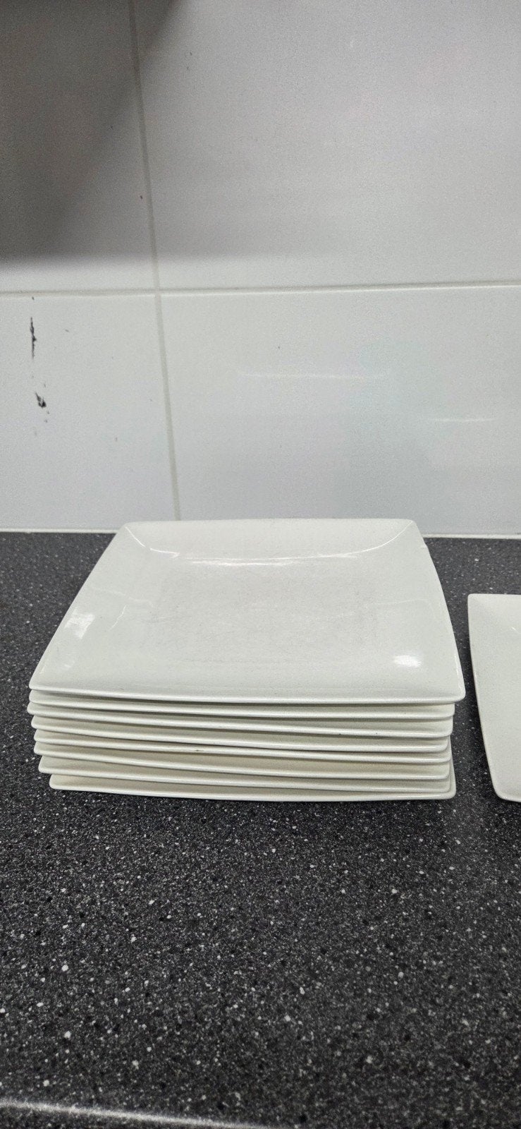 10 witte borden, waarvan 2 met kleine beschadigingen, Ophalen, Gebruikt, Overige merken, Keramiek