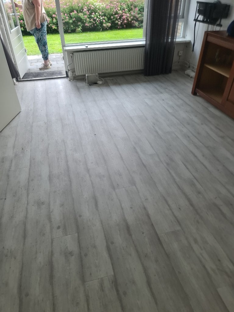 Quick Step Laminaat licht grijs + ondervloer, Ophalen, 50 tot 150 cm, Zo goed als nieuw, 10 m² of meer