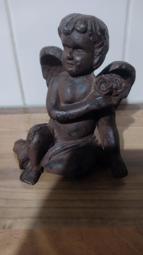 Decoratief Engelenbeeldje van Gietijzer - ca. 14 cm hoog, Tuin en Terras, Tuinbeelden, Ophalen of Verzenden, Gebruikt, Metaal