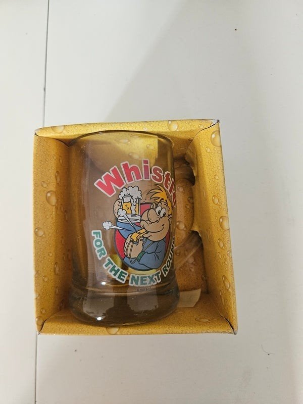 Grappige bierpul "Whistle for the next round", Onbekend, Ophalen of Verzenden, Zo goed als nieuw, Onbekend