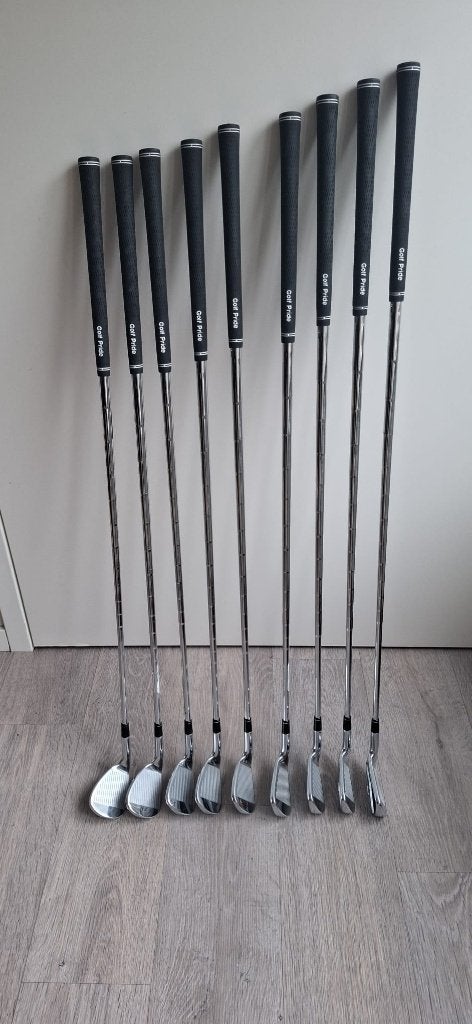 TaylorMade Golf Set, R11 4–SW, 3 fwy, rescue, R1 driver, bag, Sport en Fitness, Golf, Ophalen, Zo goed als nieuw, Set, Overige merken