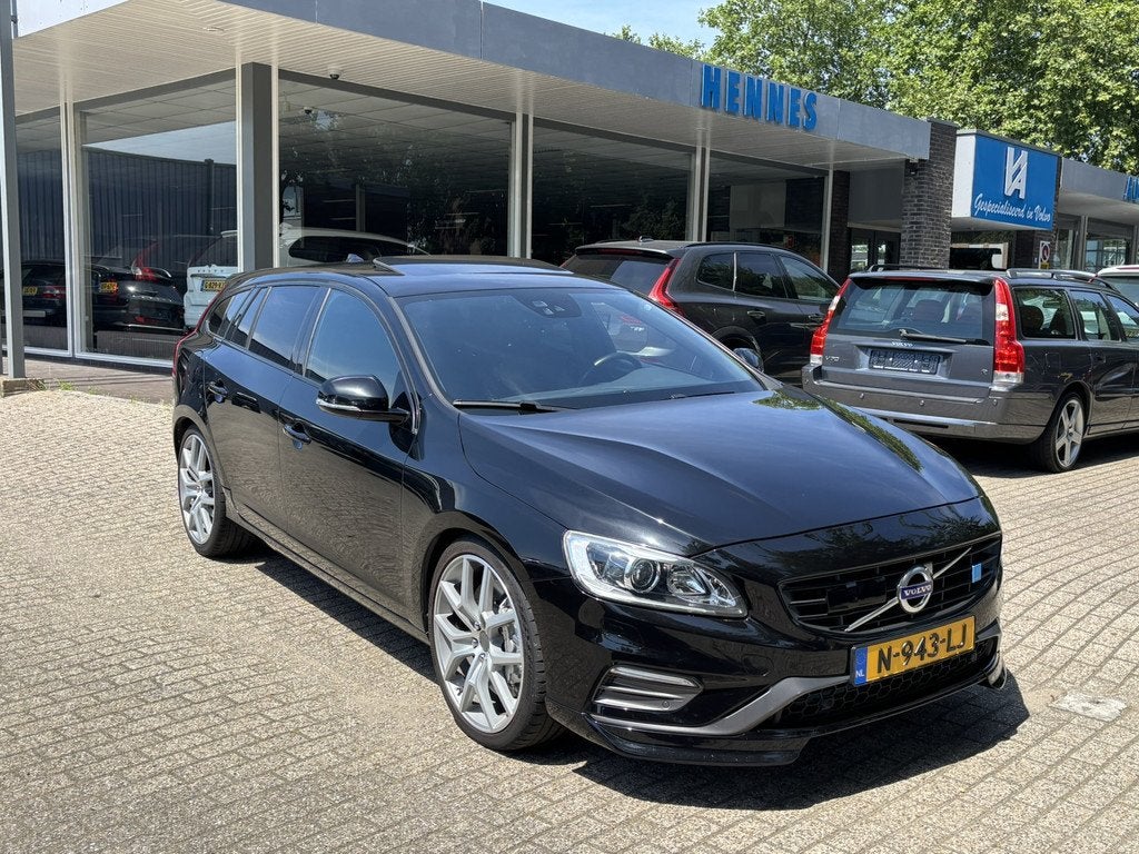Volvo V60 3.0 T6 AWD 350pk Polestar Schuifdak (bj 2016), Auto's, Volvo, Automaat, Gebruikt, Met garantie (alle), Zwart