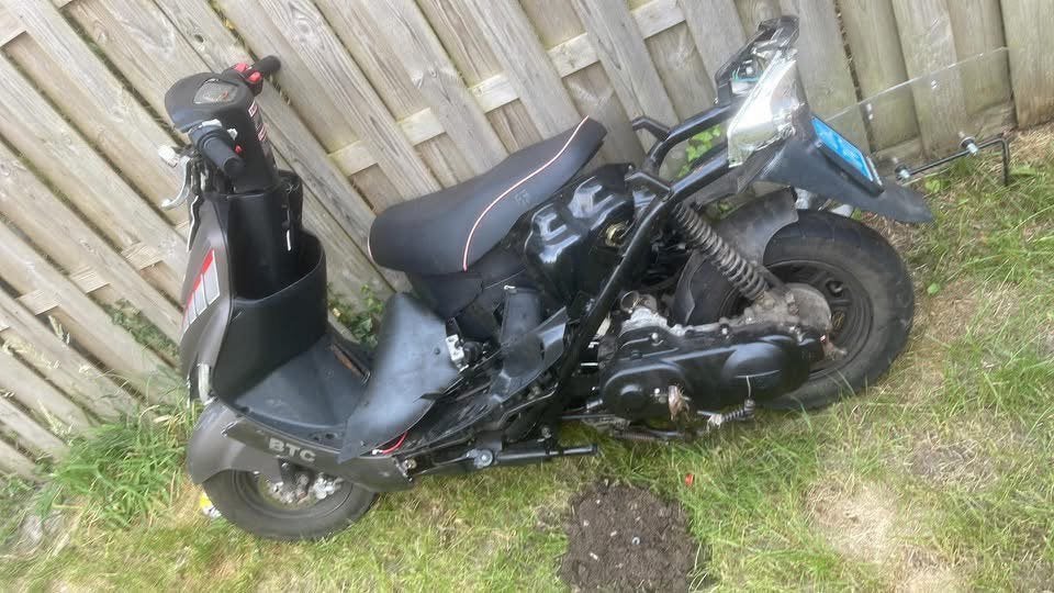 Btc scooter, Ophalen, Zo goed als nieuw, Benzine