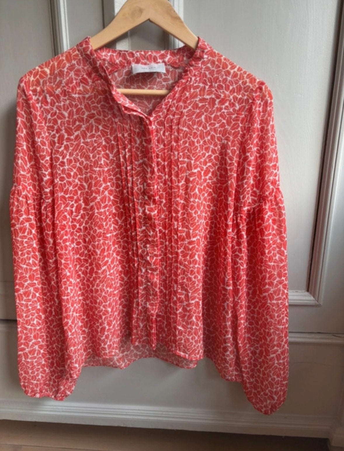 Neo Noir mooie blouse maat S/M wit rood blaadjes, Ophalen of Verzenden, Zo goed als nieuw, Rood