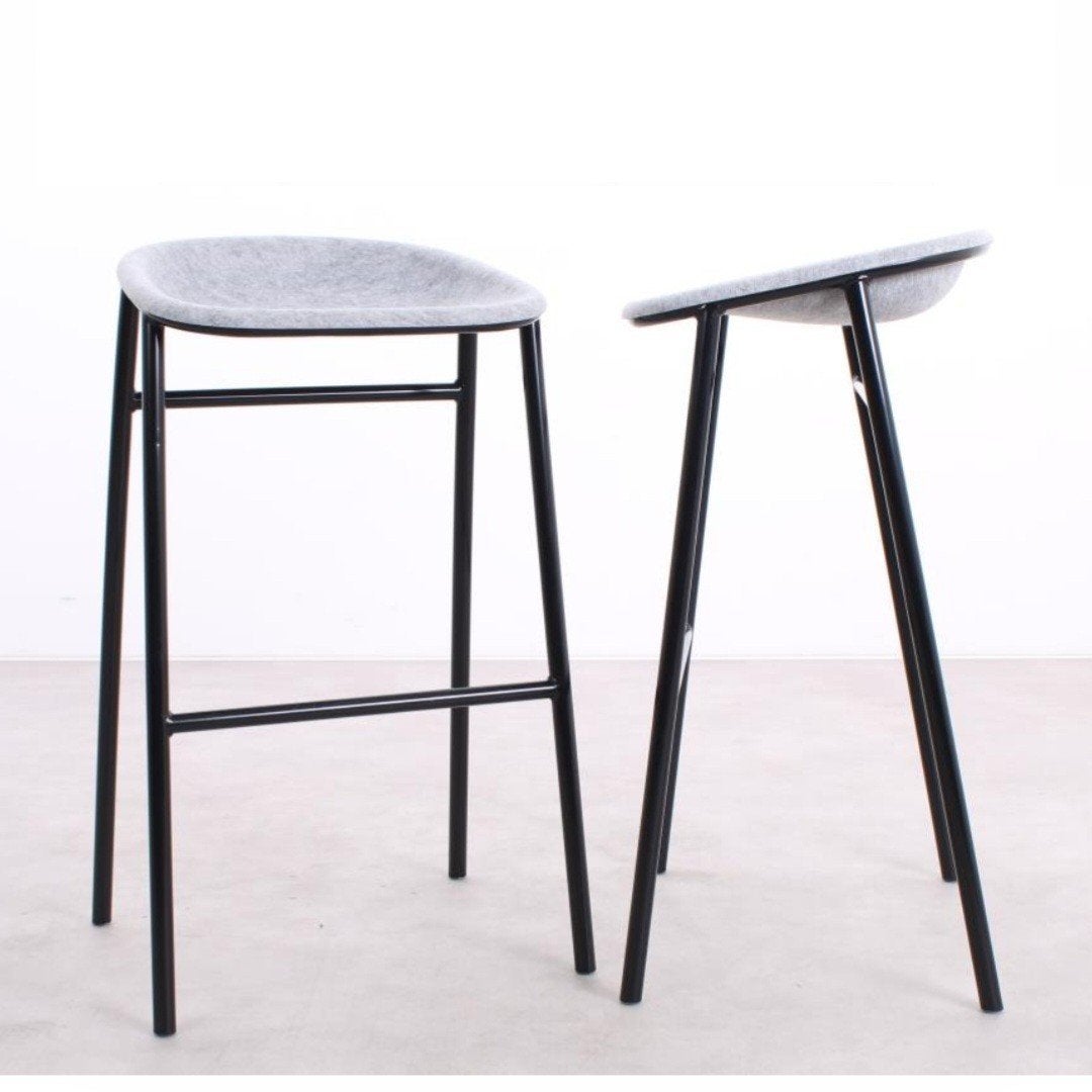 4x Barkruk LJ3 "De Vorm" designer barkrukken, 4 krukken, Ophalen, Zo goed als nieuw, 60 tot 90 cm
