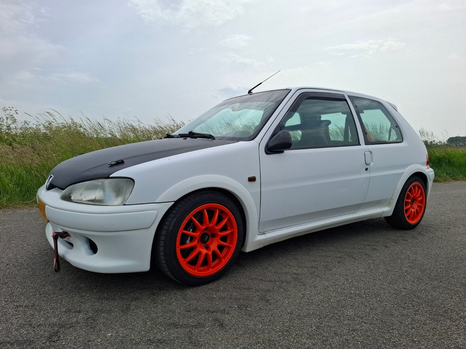 Peugeot 106 Rallye 16v project, Voorwielaandrijving, 4 cilinders, Wit, Handgeschakeld