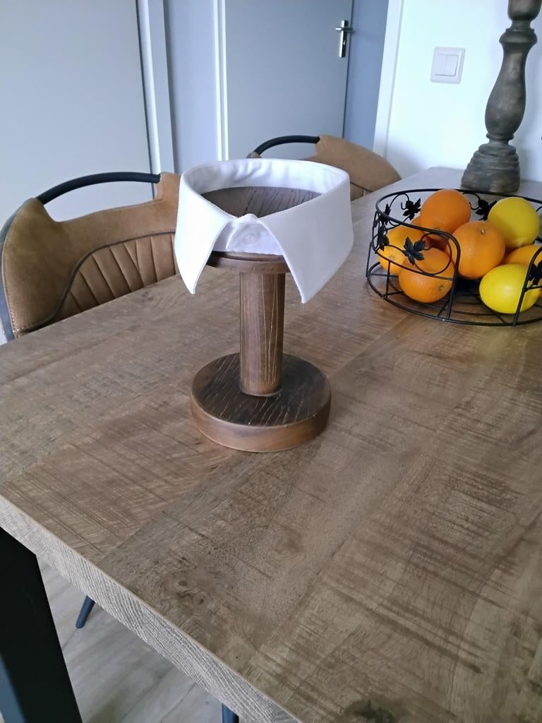 Oude toonbank stander met herenkraag, Ophalen of Verzenden