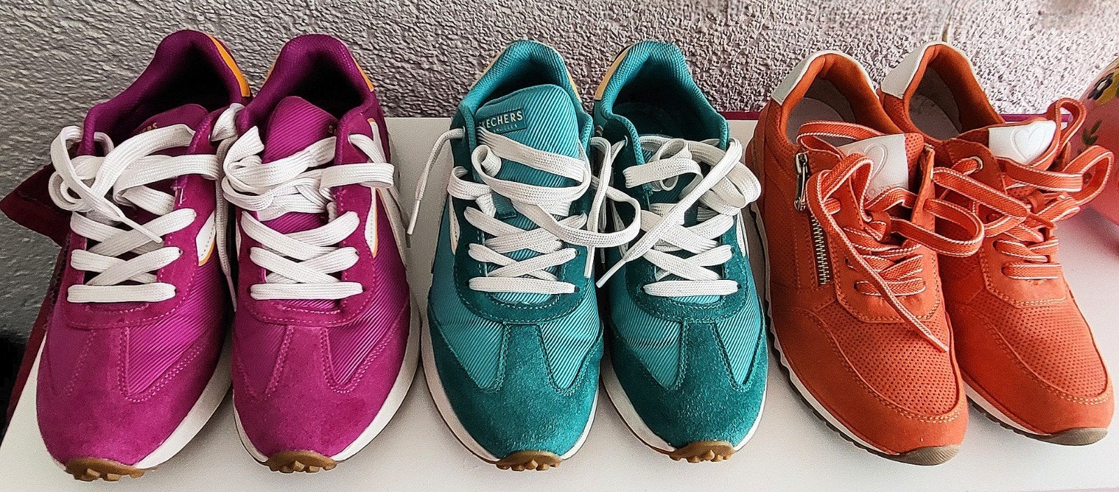 SKECHERS & MARIO POZI  SNEAKERS. ZGAN. MAAT 38 &39, Ophalen, Zo goed als nieuw