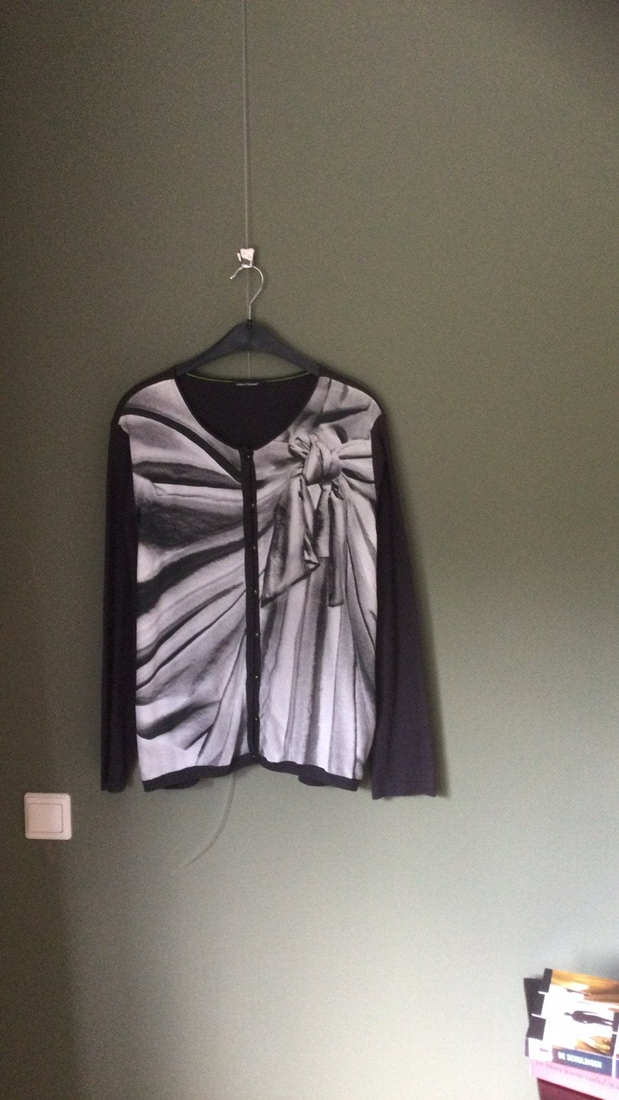 Luisa Cerano vest met strikdetail, maat L, Kleding | Dames, Truien en Vesten, Ophalen of Verzenden, Zo goed als nieuw, Maat 42/44 (L)