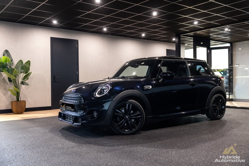 MINI Mini 1.5 Cooper Dalston Edition | Pano | CarPlay | Came, 12 maanden, Gebruikt, Automatische klimaatregeling, 49 €/maand