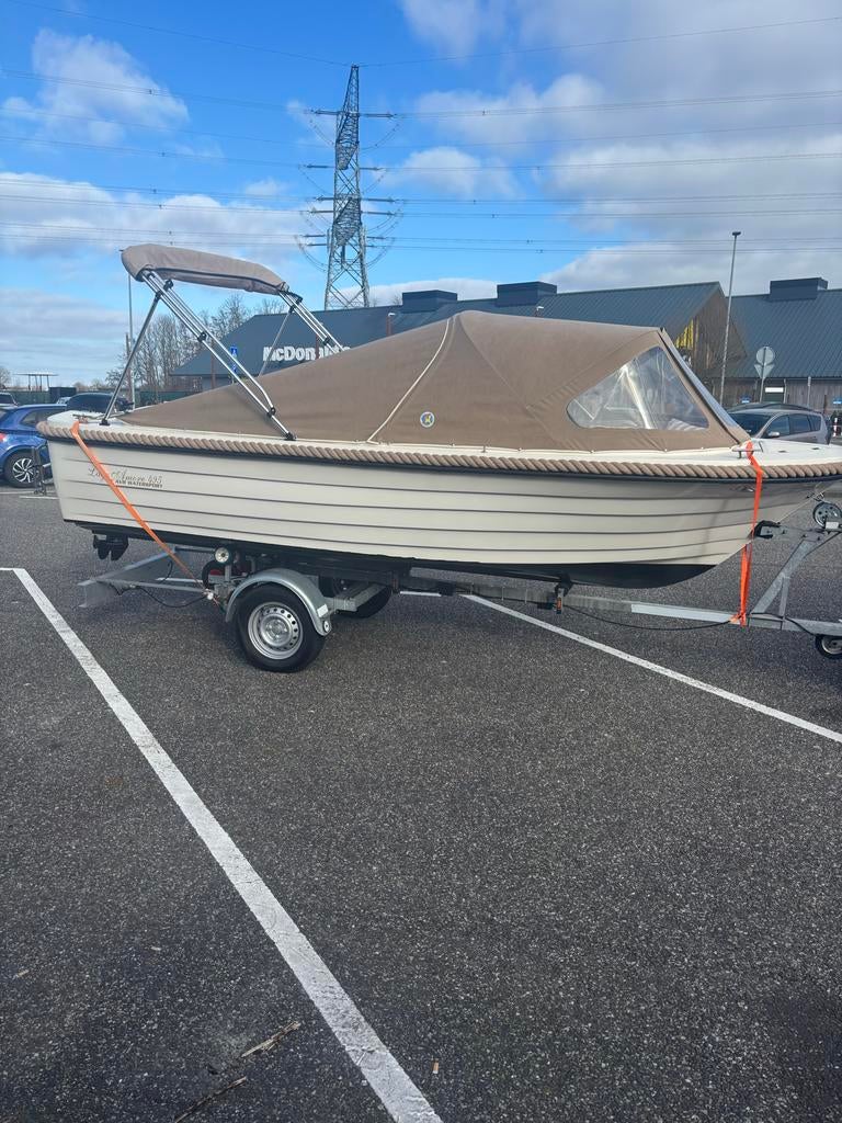 Lago Amore 495 Sloep & Suzuki 9.9 Buitenboordmotor. Trailer, Watersport en Boten, Ophalen, Gebruikt, Tot 10 pk, 3 tot 6 meter