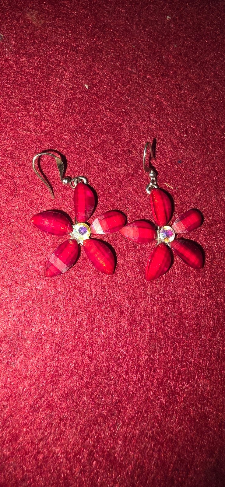 rode ruitjesbloemen oorbellen., Ophalen, Nieuw, Rood, Overige materialen
